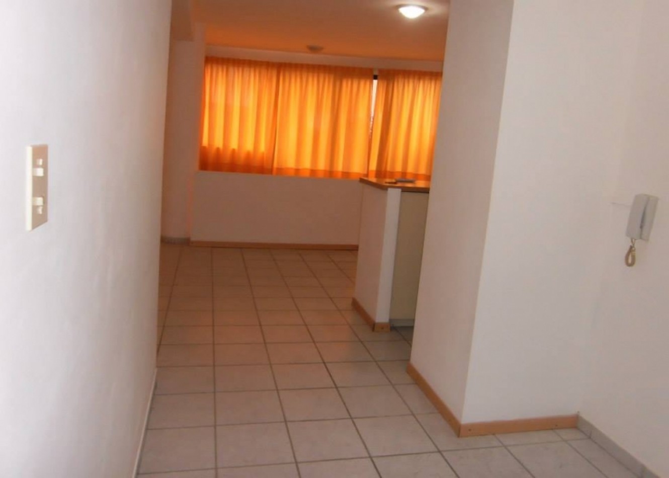 VENTA MONOAMBIENTE EN 43 Y 13