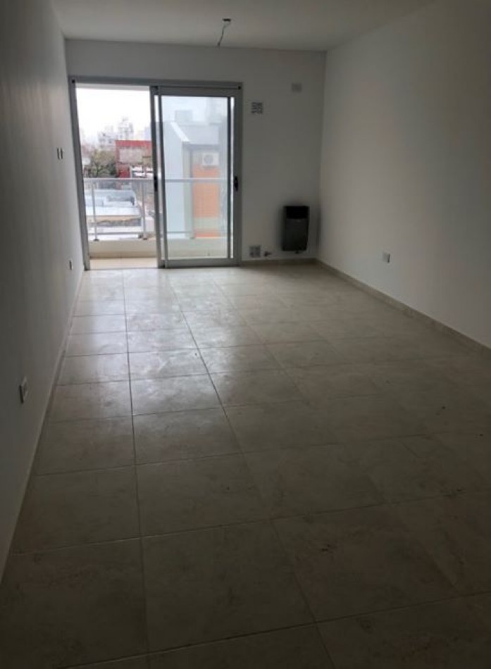 VENTA MONOAMBIENTE CON COCHERA EN 5 Y62
