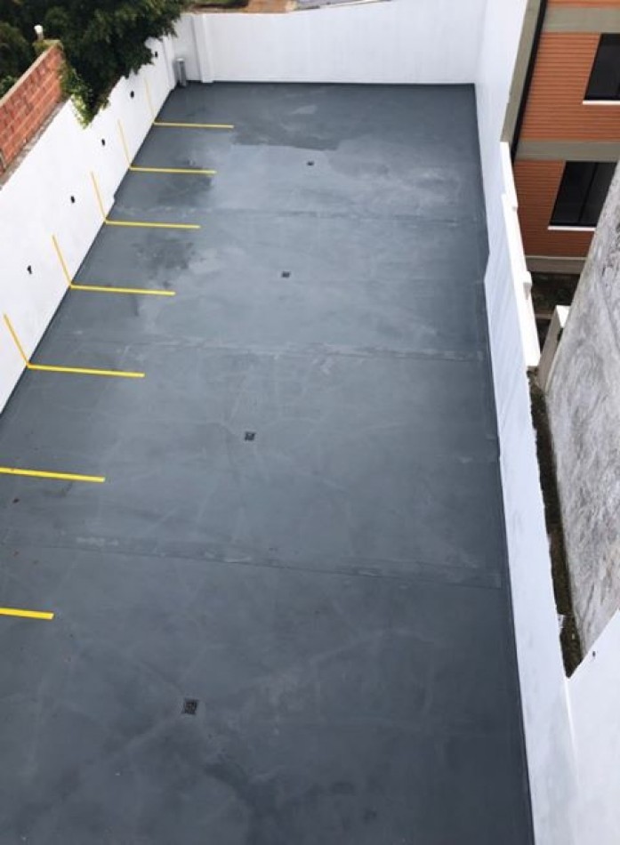 VENTA MONOAMBIENTE CON COCHERA EN 5 Y62