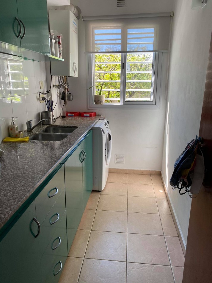 VENTA DUPLEX DE DOS DORM EN 71 Y 7