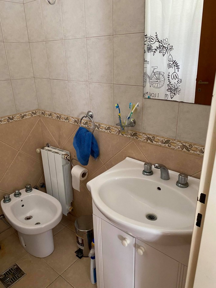 VENTA DUPLEX DE DOS DORM EN 71 Y 7
