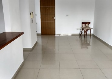 Alquiler depto 2 dormitorios Av.25 e/47 y 48