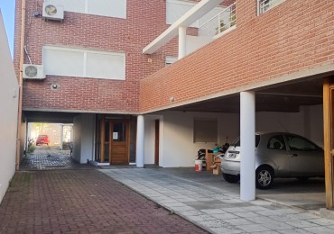 Alquiler depto 1 dormitorio + patio + cochera cubierta 66 e/3 y 4 