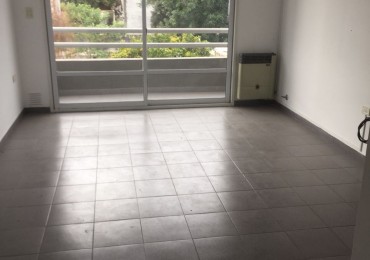 ALQUILER Depto 1 dormitorio 2 e/63 y 64
