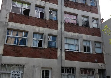 ALQUILER MONOAMBIENTE DIVIDIDO EN 69 Y 8