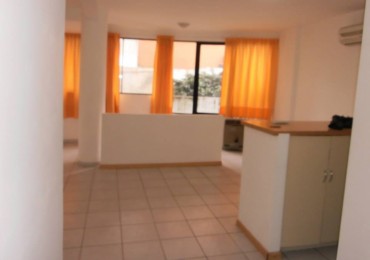 VENTA MONOAMBIENTE EN 43 Y 13